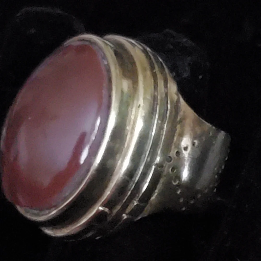 Brass tone men's ring with large brown cabochon size 6 1/2